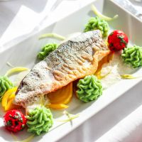 Fisch mit Gemüse und Püree